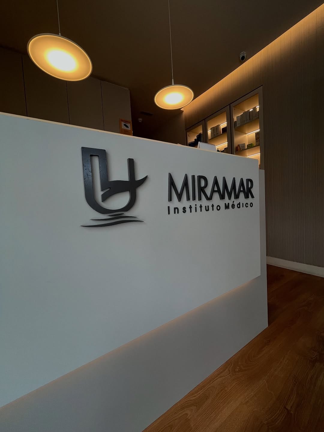 Post 10 by Instituto Médico Miramar | Medicina y cirugía Estética on Instagram (carousel)