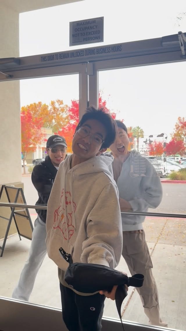 Post 9 by @lazicow on Instagram (video)