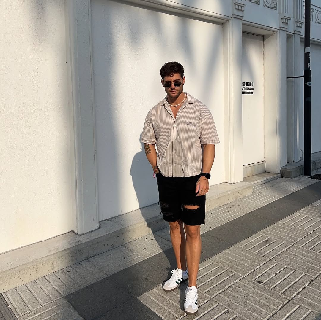 Post 9 by Alejandro on Instagram (carousel)