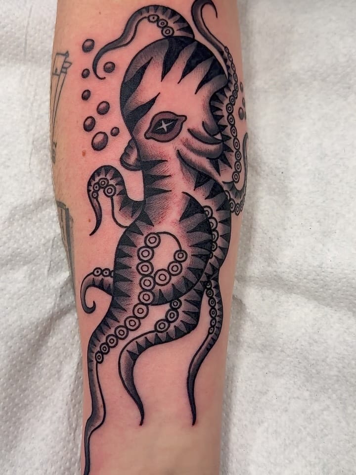 Post 1 by Estudio de tatuajes Alicante Quecorralatinta on Instagram (carousel)