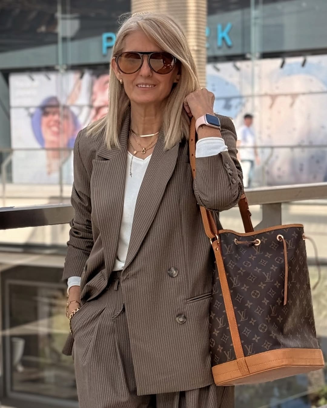 Post 5 by Isabel Márquez on Instagram (carousel)