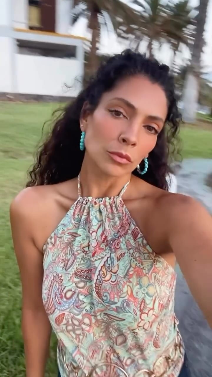 Post 6 by Lucia Cobos on Instagram (video)