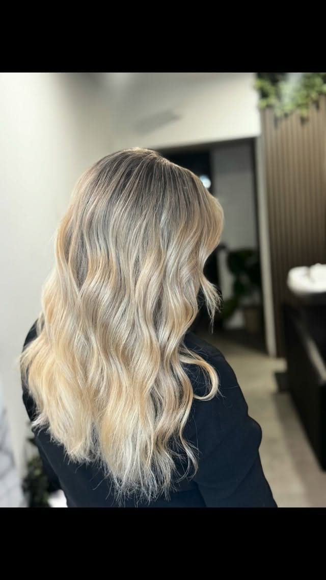 Post 8 by Fran Almagro Hair Studio on Instagram (video)