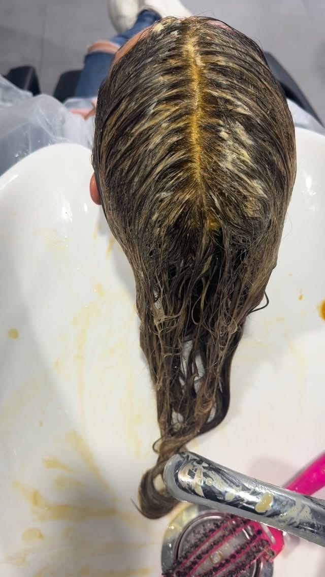 Post 5 by Fran Almagro Hair Studio on Instagram (video)