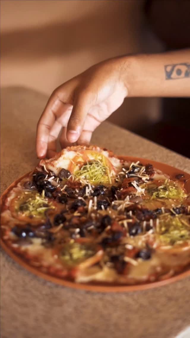 Post 2 by FIT CHOICES®️ on Instagram (video)