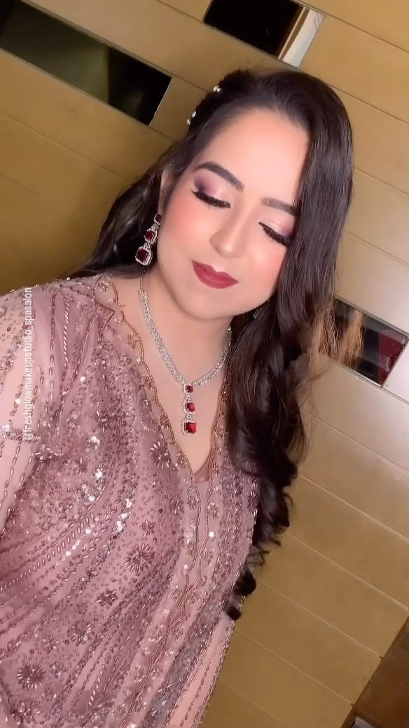Post 10 by Jyoti Bhojwani on Instagram (video)