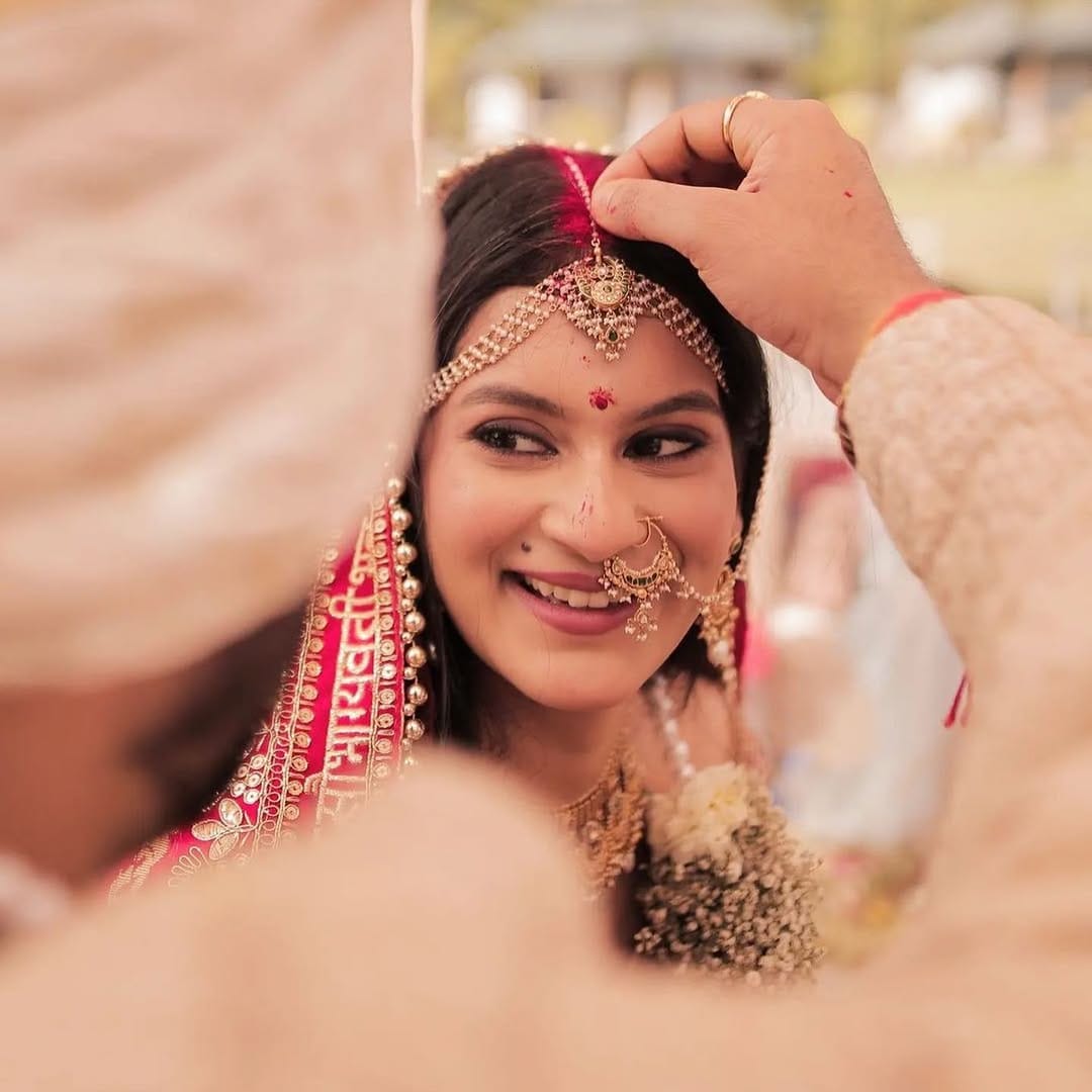 Post 10 by Deepali Naikya Gautam ||Bhopal makeup Artist|| on Instagram (carousel)