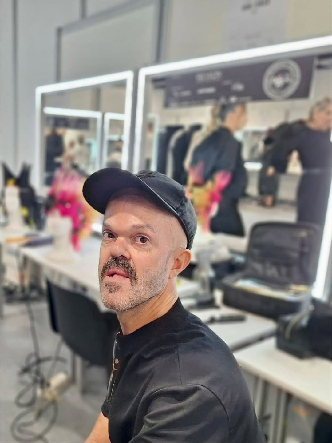 Post 5 by Dani Zuñiga Hair & Make up on Instagram (carousel)