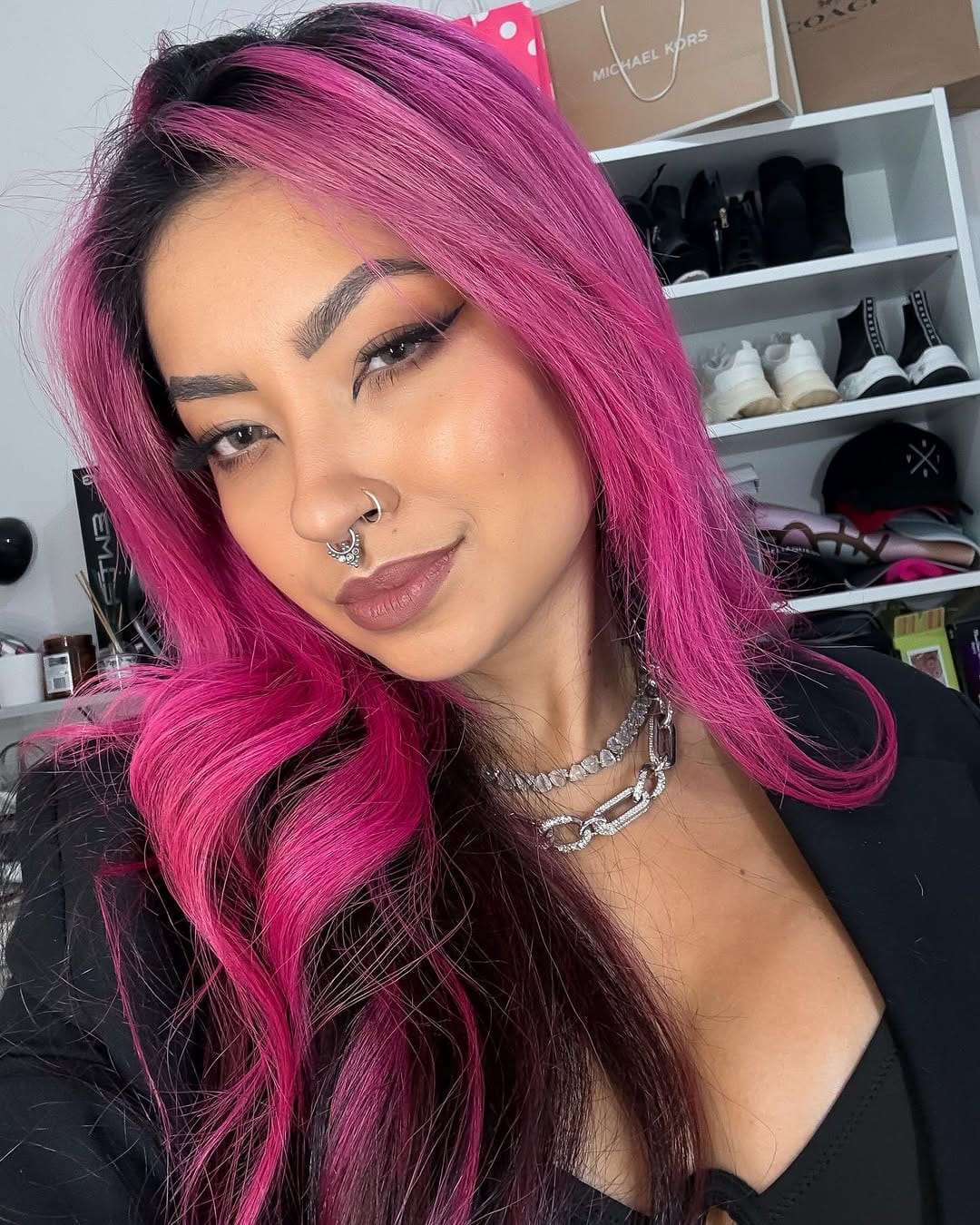 Post 9 by Téia Abe - Blogamer 💋🎮 on Instagram (carousel)