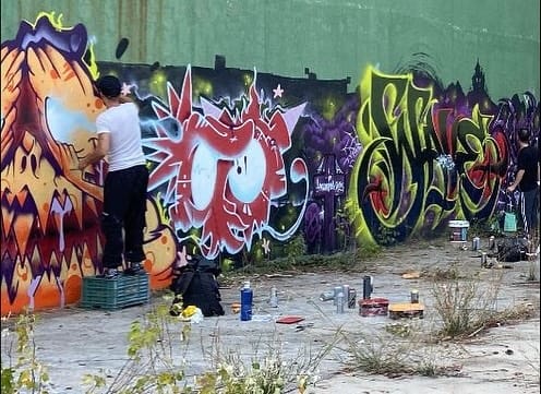 Post 9 by IBORGraffitiShop on Instagram (carousel)