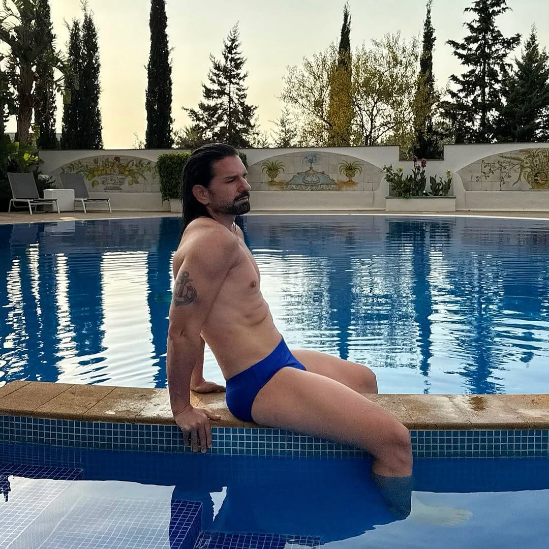 Post 8 by Rubén Lahoz on Instagram (carousel)