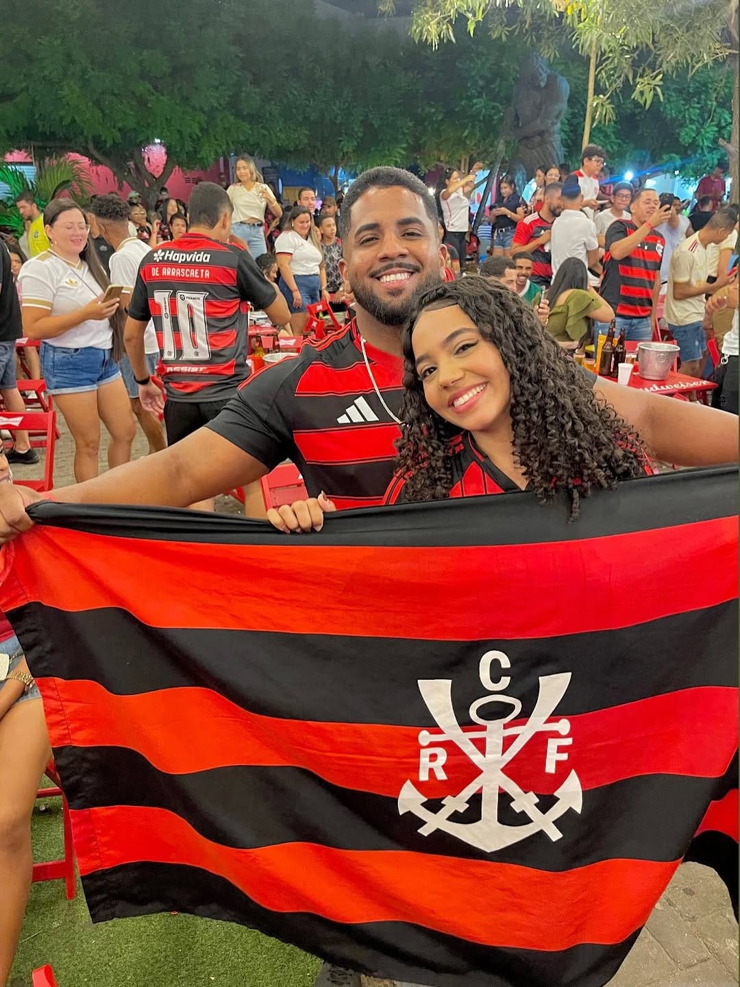 Post 3 by VITÓRIA BRANDÃO •MAQUIADORA •JUAZEIRO-BA on Instagram (carousel)