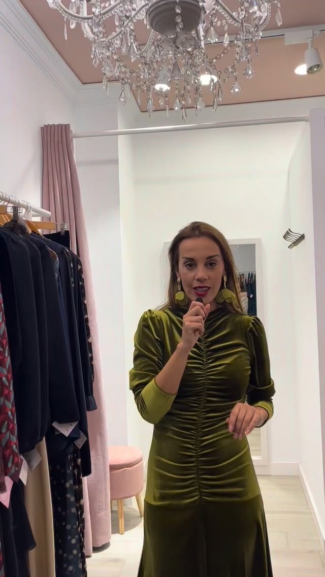 Post 1 by ESTILO EN ROSA on Instagram (video)
