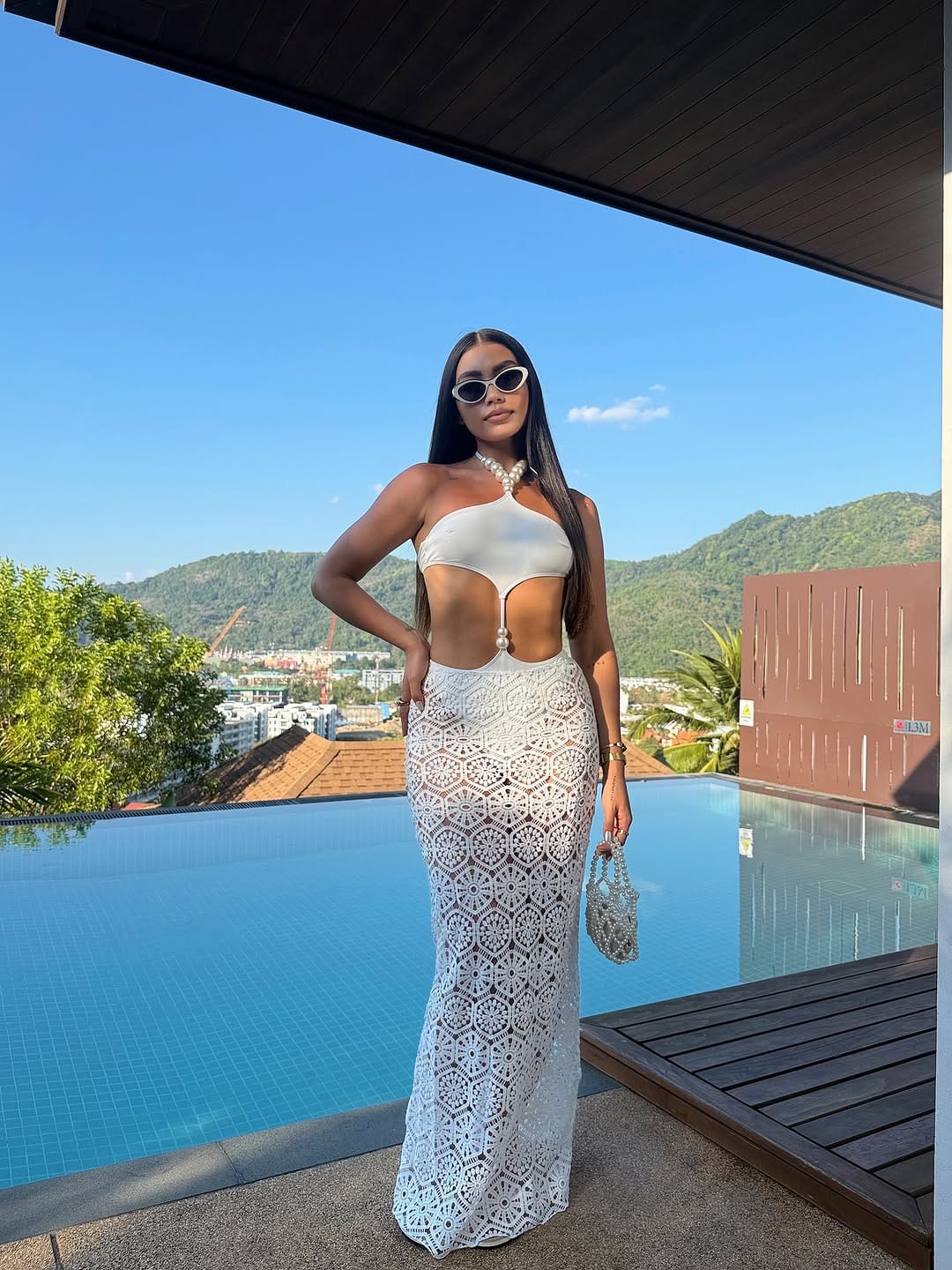 Post 7 by ✨ 𝑱𝒖𝒂𝒏𝒂 𝑽𝒂𝒍𝒆𝒏𝒕𝒊𝒏𝒂 l Beauty & Style creator ✨ on Instagram (carousel)
