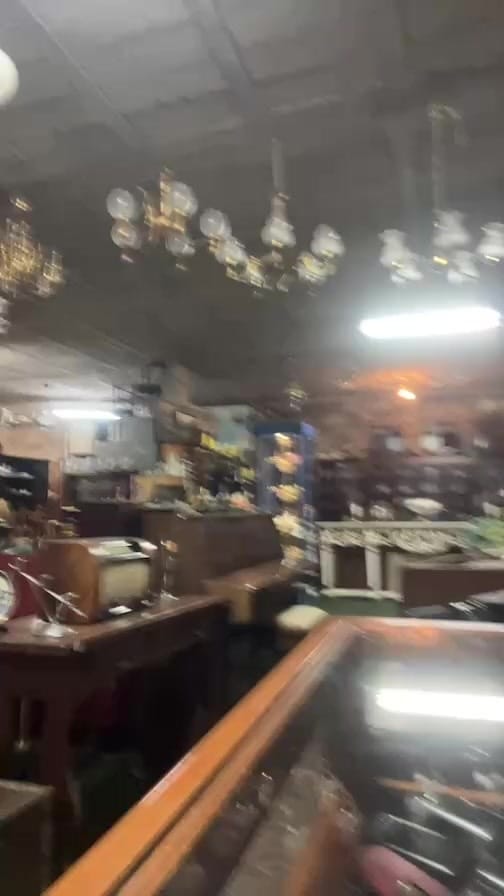 Post 1 by Rastro Santa Úrsula on Instagram (video)
