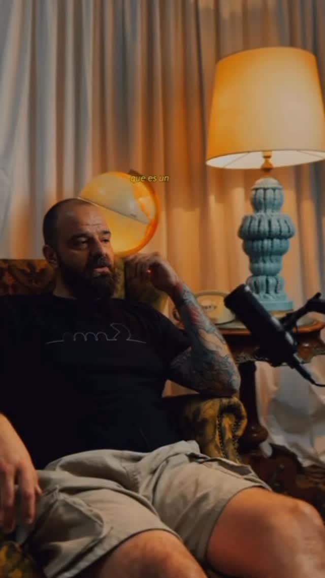 Post 5 by Rastro Santa Úrsula on Instagram (video)