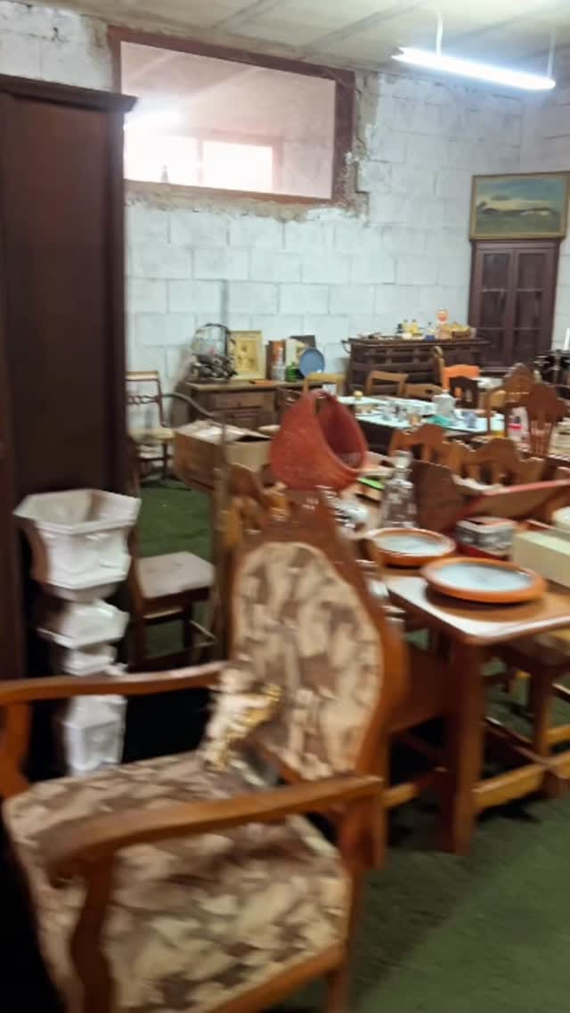 Post 7 by Rastro Santa Úrsula on Instagram (video)