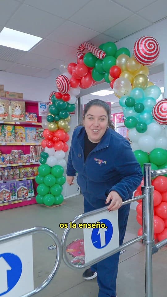 Post 9 by Golosinas SUPERBELEN on Instagram (video)
