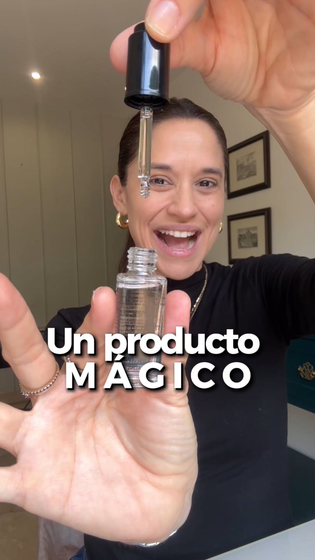 Post 3 by Andrea Navarrete Cosmetologa / MakeupArtist on Instagram (video)