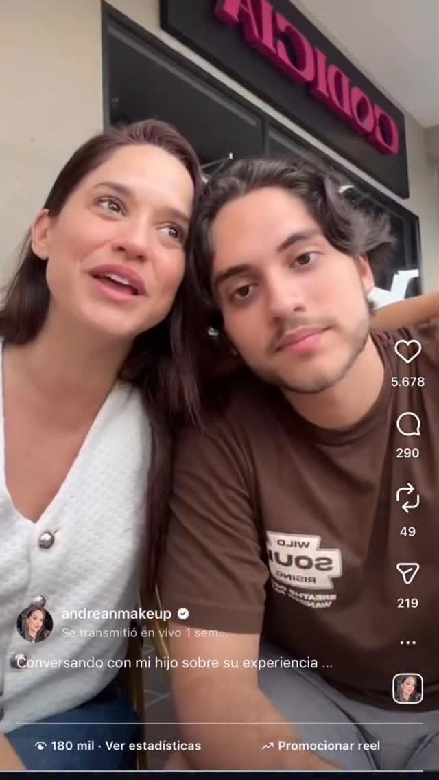 Post 5 by Andrea Navarrete Cosmetologa / MakeupArtist on Instagram (video)