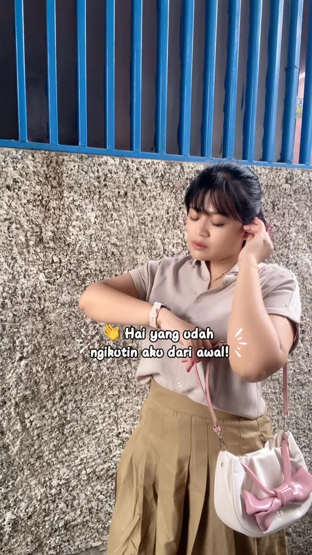 Post 10 by funnyskinfun on Instagram (video)