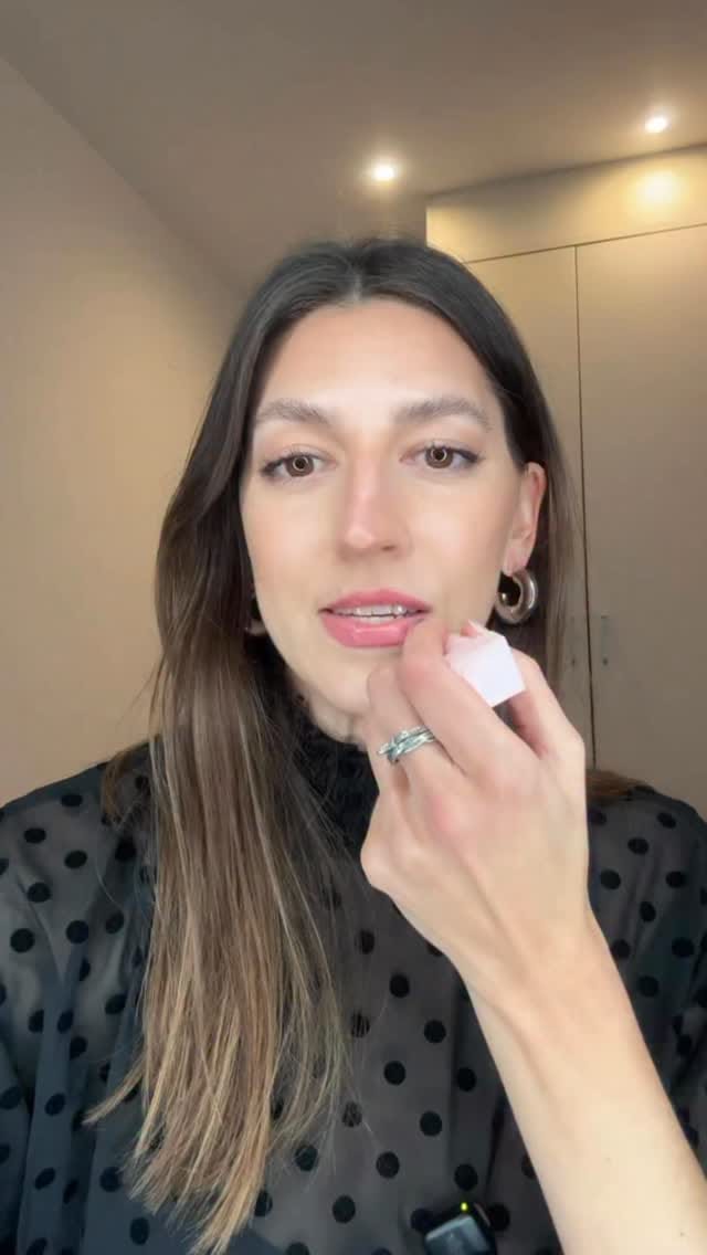 Post 1 by Makeup Artist | Content Creator on Instagram (video)