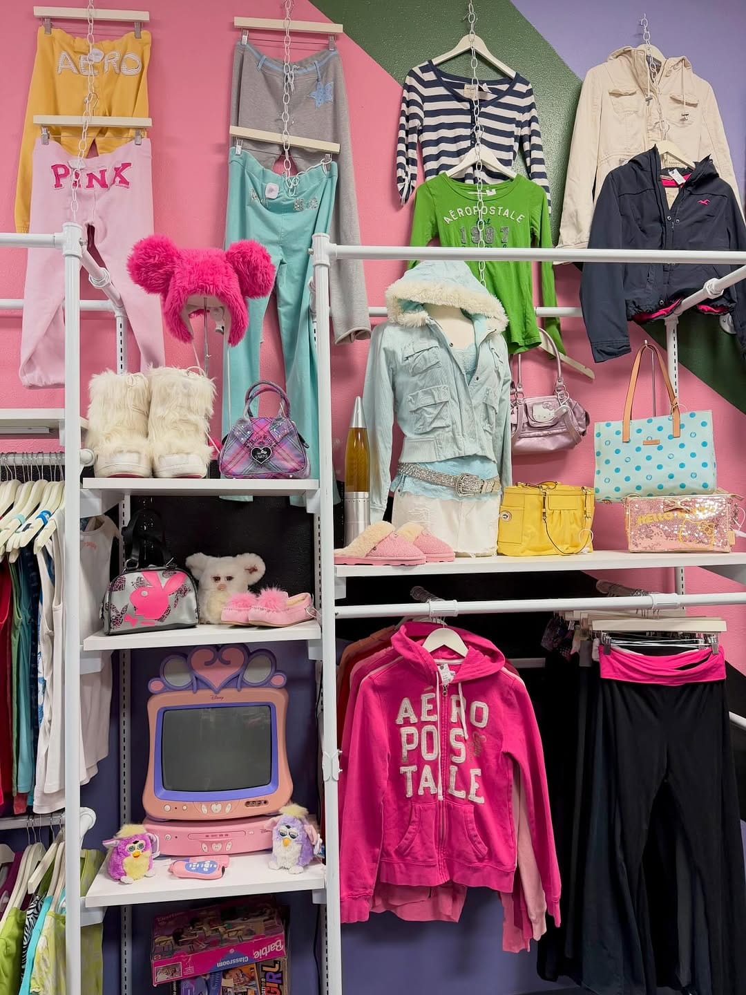 Post 3 by Girl Bye Vintage on Instagram (image)