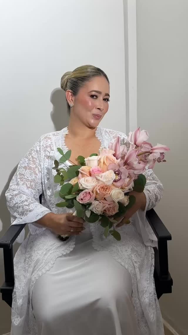 Post 9 by KELLY TAMARA-MAQUILLADOR on Instagram (video)