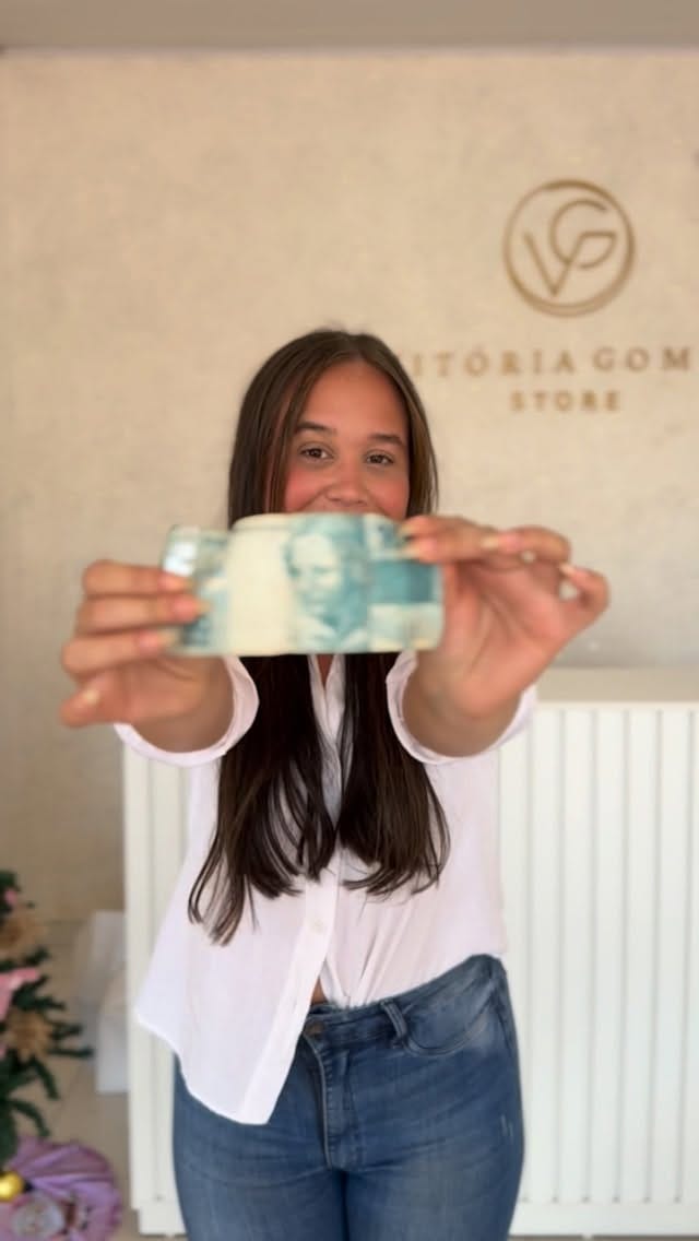 Post 8 by Vitória Gomes Store ✨ on Instagram (video)