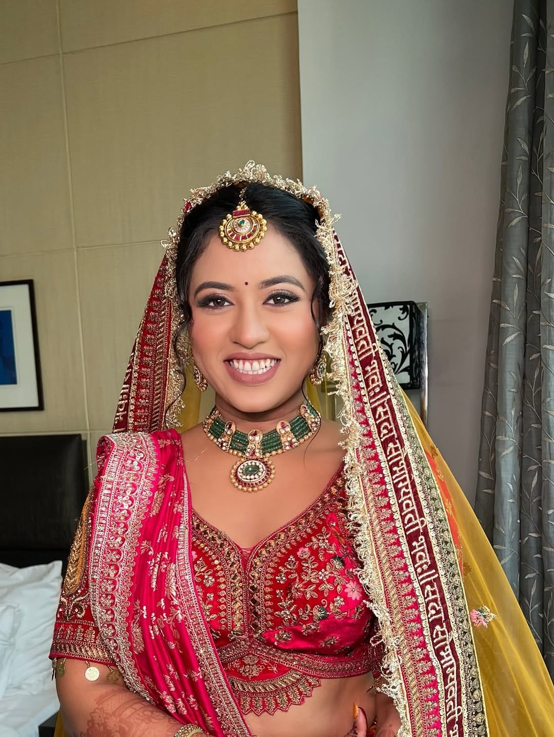 Post 4 by Hemali Bhatia Makeupartist 🧿 on Instagram (carousel)