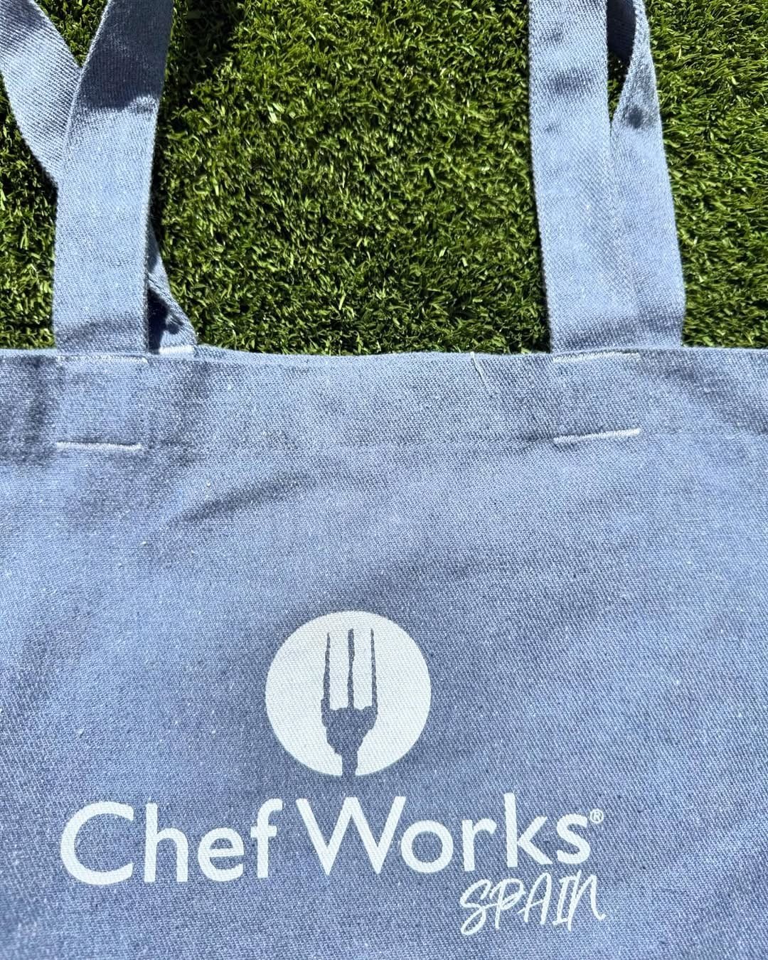 Post 2 by Chef Works Spain on Instagram (carousel)
