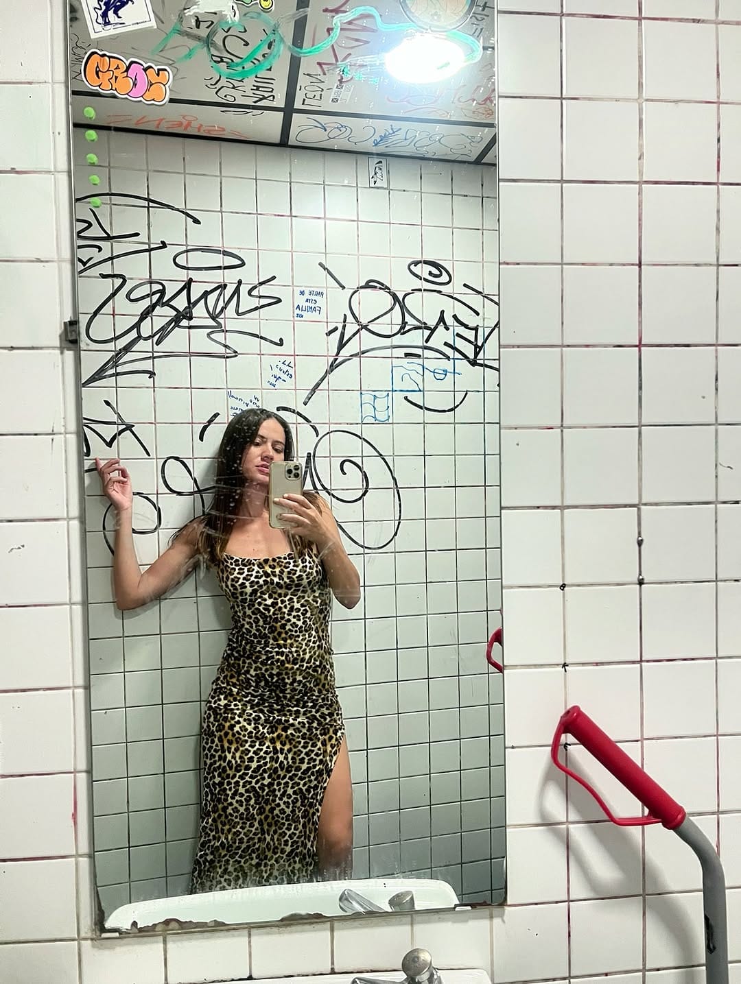 Post 4 by Iva Luna on Instagram (image)