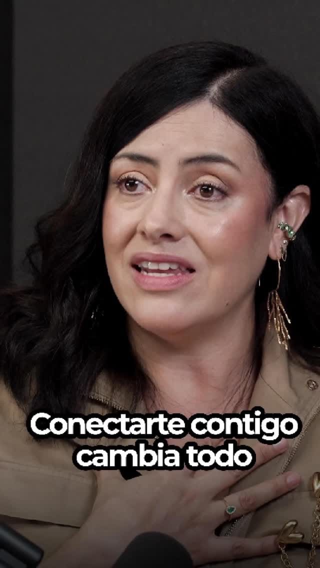 Post 6 by Adri Londoño🌟Coaching y Asesoría de Imagen con Amor ❤️🫶 on Instagram (video)