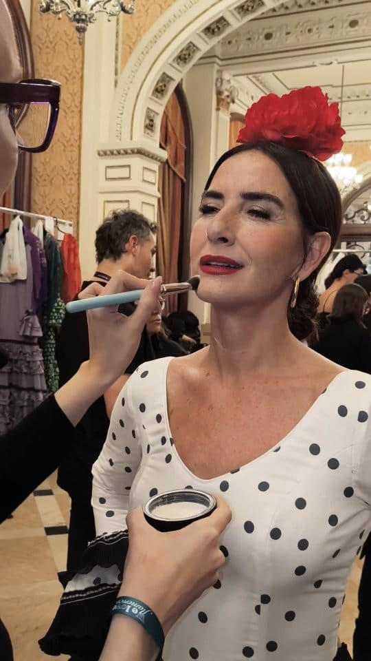 Post 1 by Silvia Romero | Makeup Artist & Hair Stylist on Instagram (video)