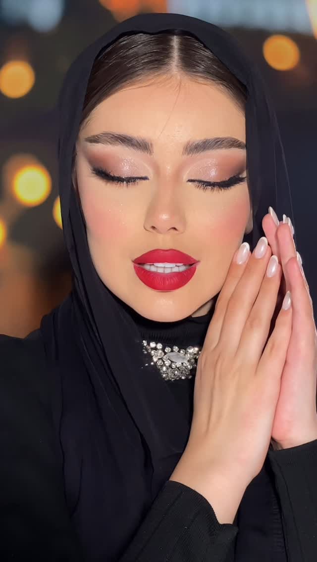 Post 2 by Mahsa Deilami on Instagram (video)