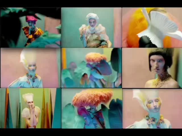 Post 2 by De Maria on Instagram (video)