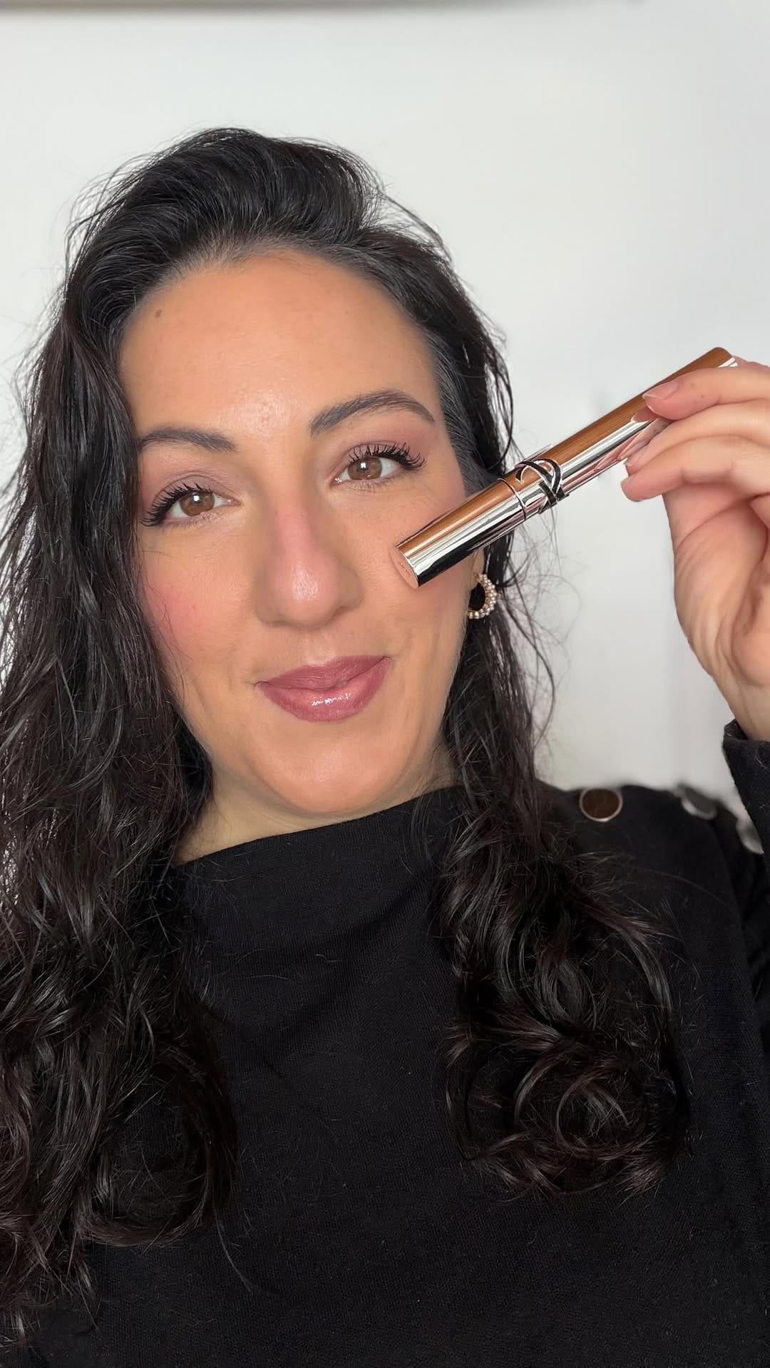 Post 4 by Soraya OnBelleza on Instagram (video)