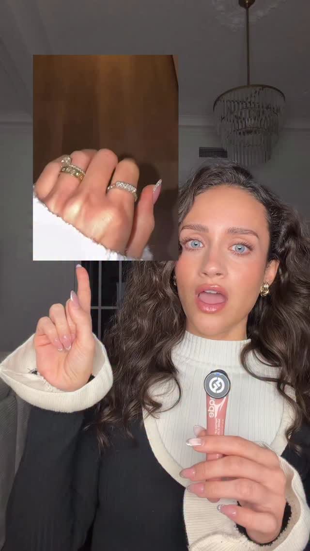 Post 7 by ALICIA REVILLA on Instagram (video)