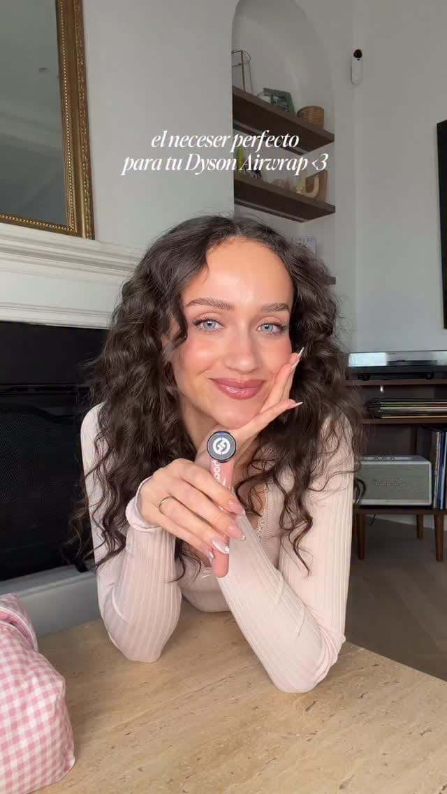 Post 8 by ALICIA REVILLA on Instagram (video)