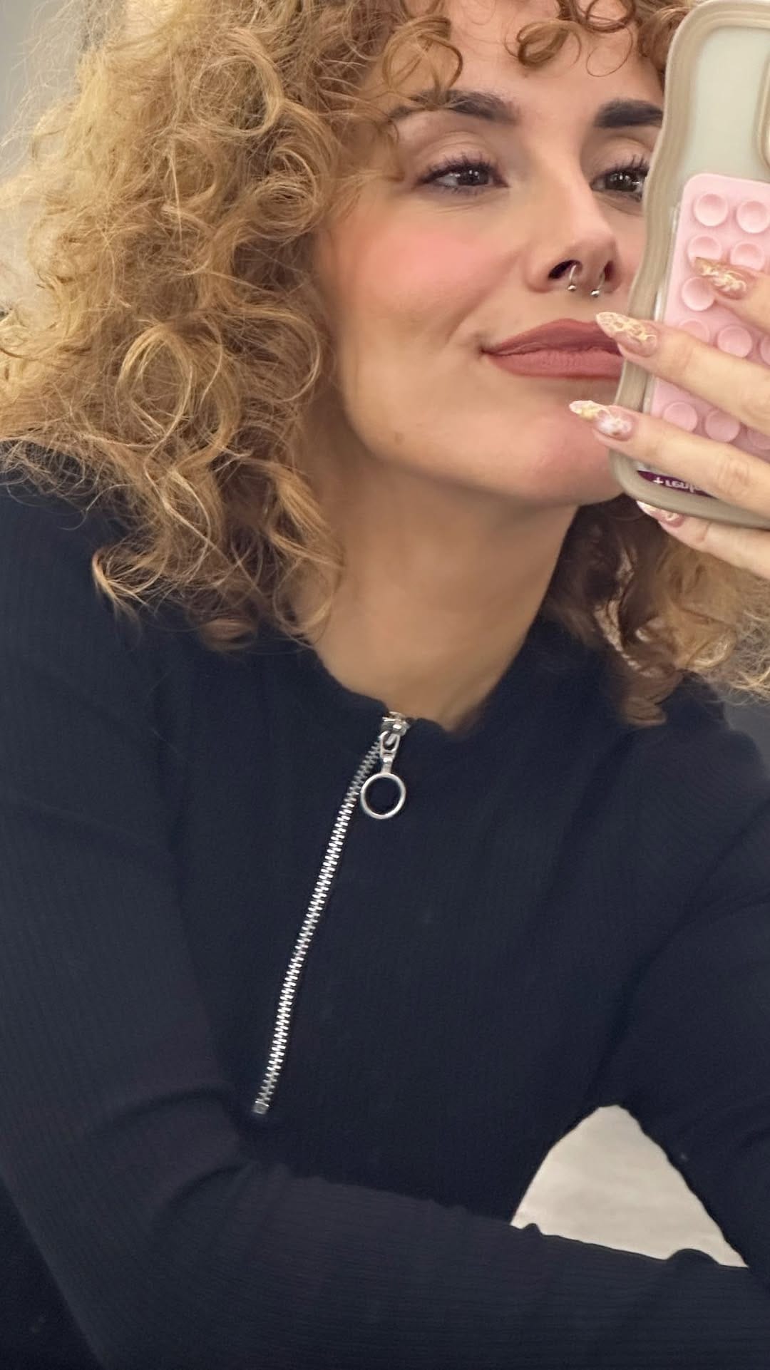 Post 9 by Carmen Marsev on Instagram (video)