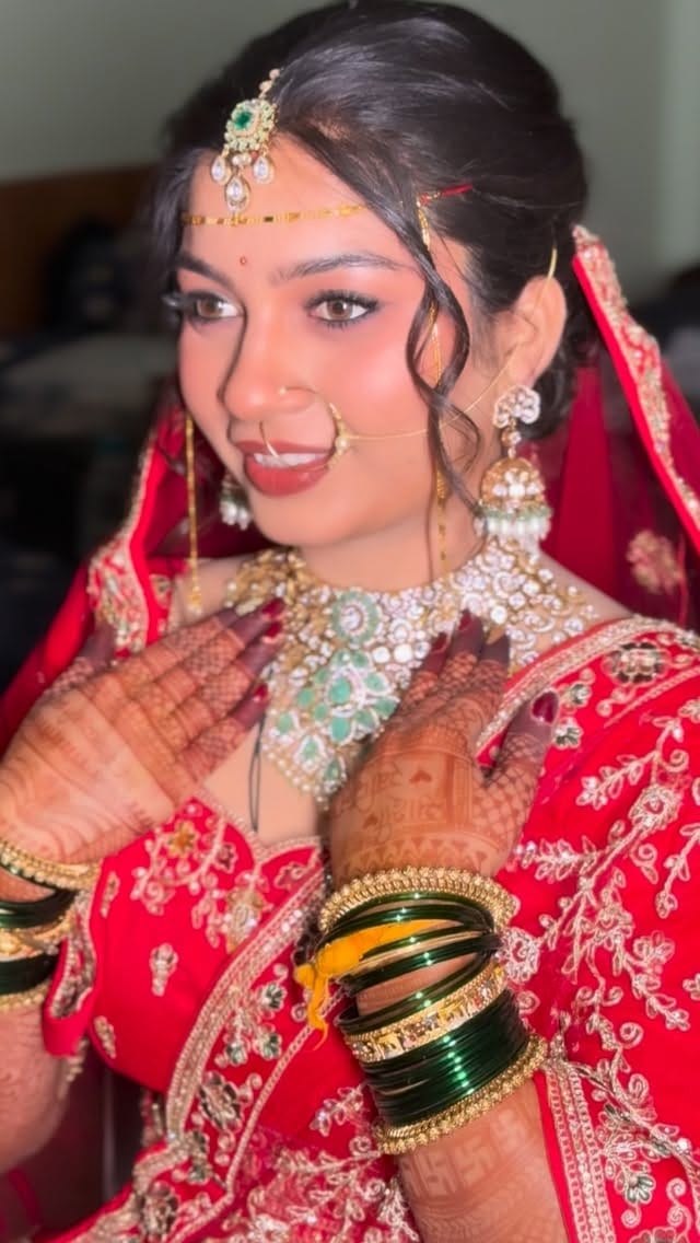 Post 6 by Rajshri More | Indian Makeup & Hairstyle Artist | on Instagram (video)