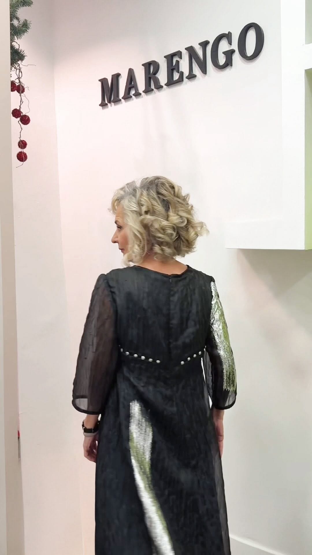 Post 6 by Marengo Moda on Instagram (video)