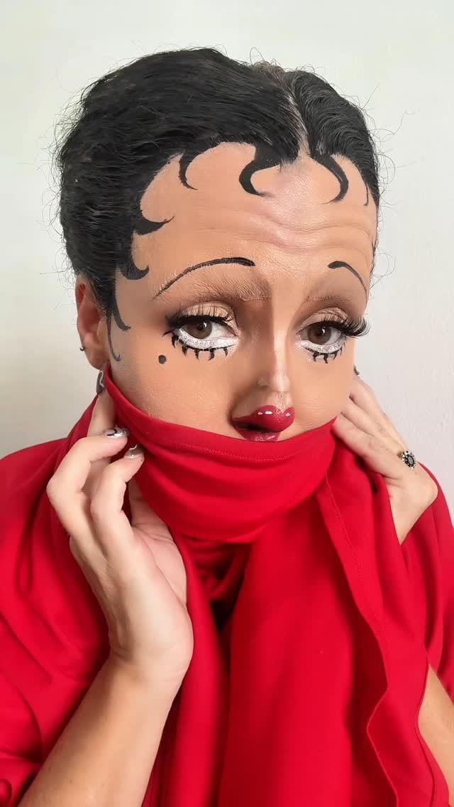 Post 9 by Róisin O - on Instagram (video)