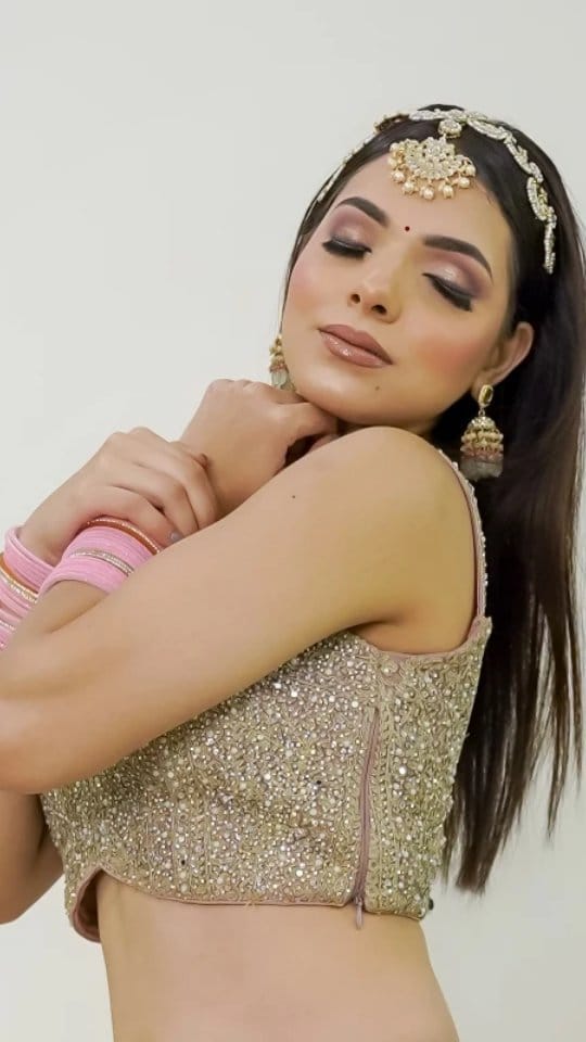 Post 10 by Kanika Nagpal on Instagram (video)