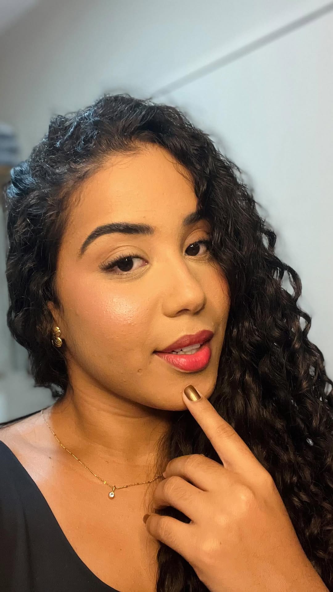 Post 1 by Lívia Vitória on Instagram (video)