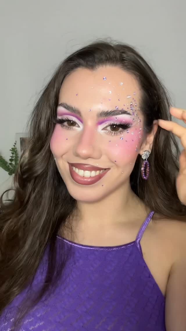 Post 2 by Estela on Instagram (video)