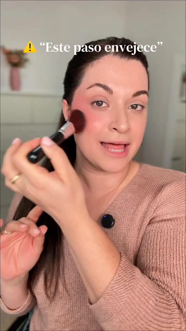 Post 2 by Lara Forteza on Instagram (video)
