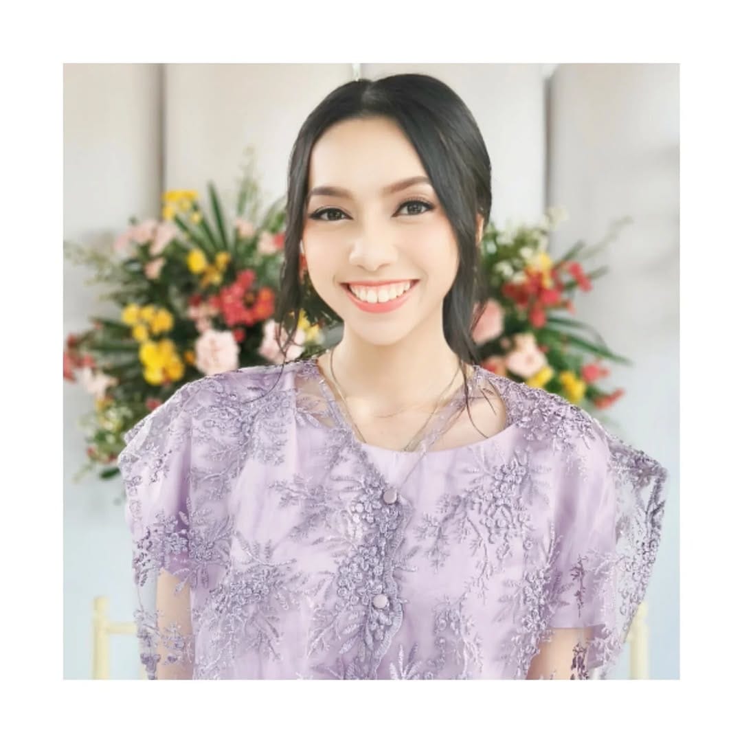 Post 9 by Dinda Saputri on Instagram (carousel)