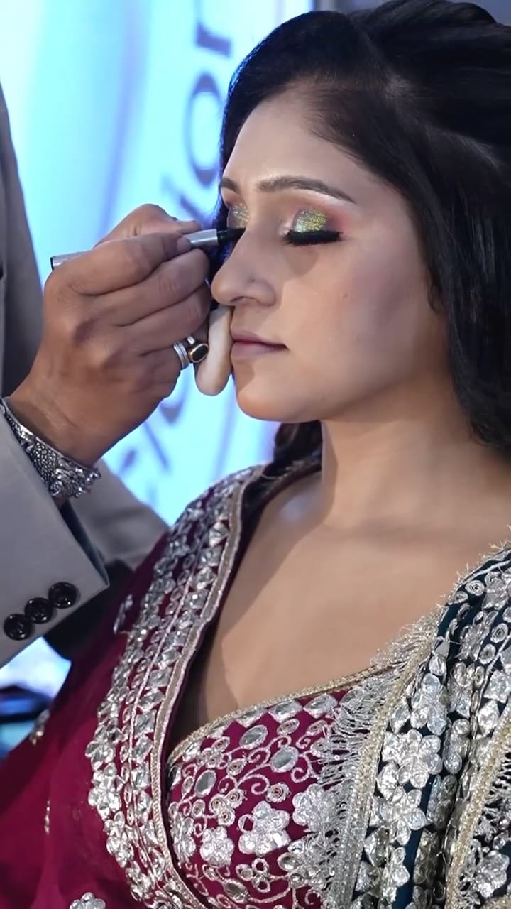 Post 2 by Ketan Destiny Makeup 🇮🇳 on Instagram (video)