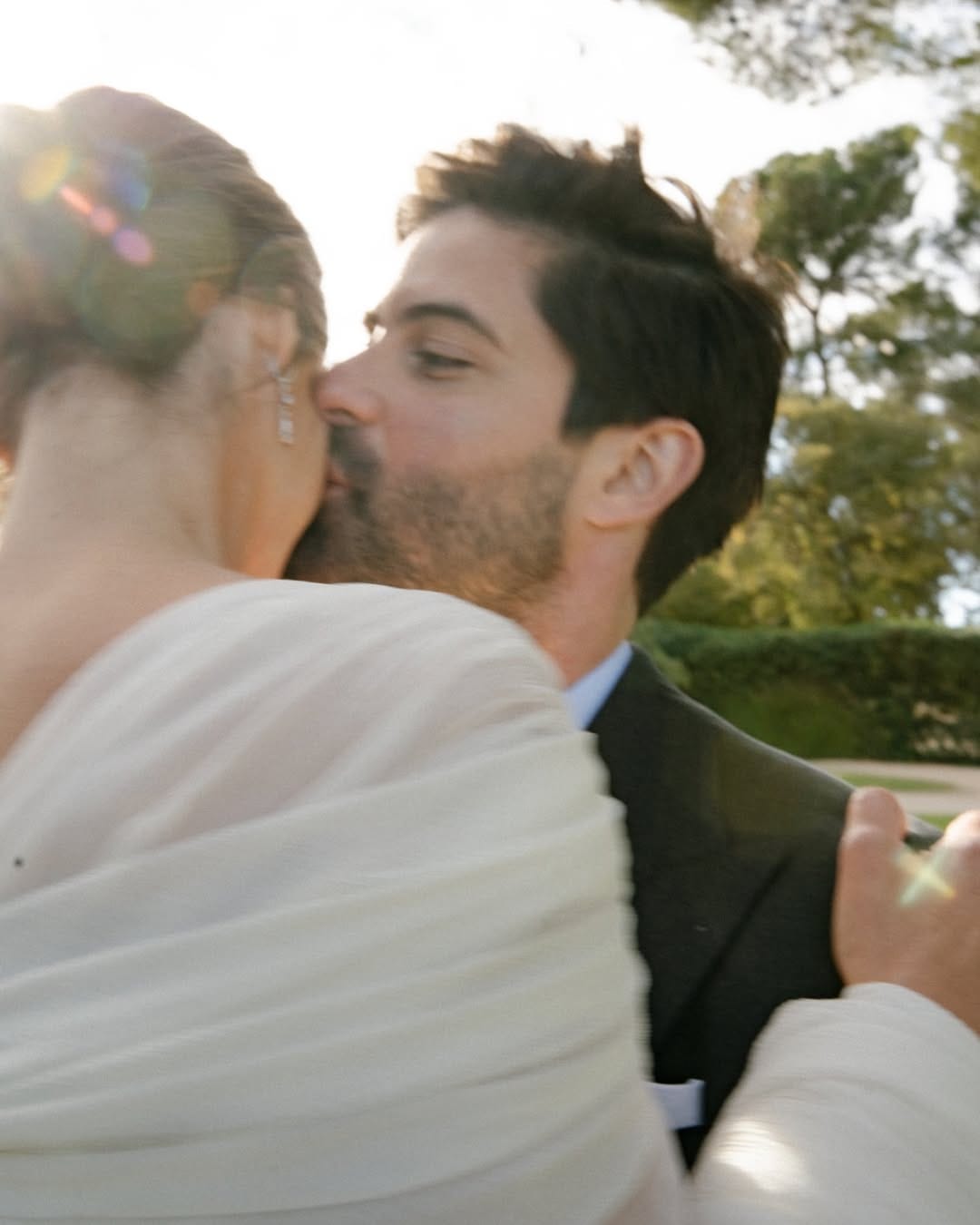 Post 1 by Raquel Castillo - Wedding makeup artist on Instagram (carousel)
